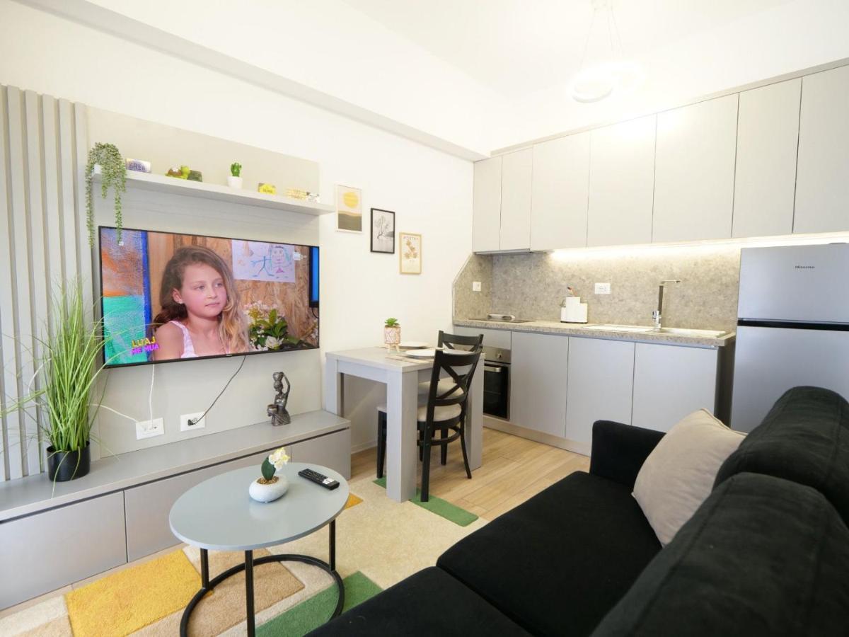 Comfy Studio At 'Mangalem21 Complex' Parking-Wifi-Ac-View Tiranë Eksteriør bilde