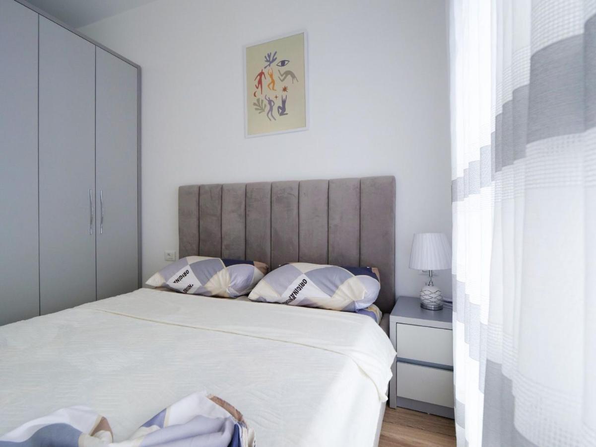 Comfy Studio At 'Mangalem21 Complex' Parking-Wifi-Ac-View Tiranë Eksteriør bilde
