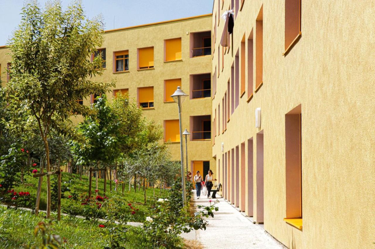 Comfy Studio At 'Mangalem21 Complex' Parking-Wifi-Ac-View Tiranë Eksteriør bilde
