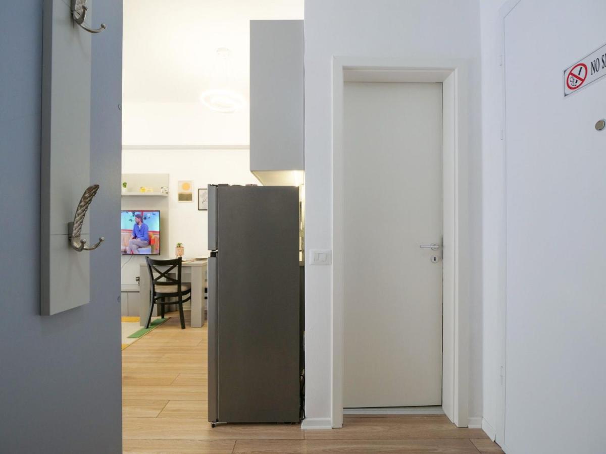 Comfy Studio At 'Mangalem21 Complex' Parking-Wifi-Ac-View Tiranë Eksteriør bilde